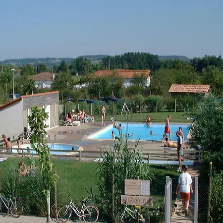 Chalet Detached With Dishwasher On The Banks Of The Lot *