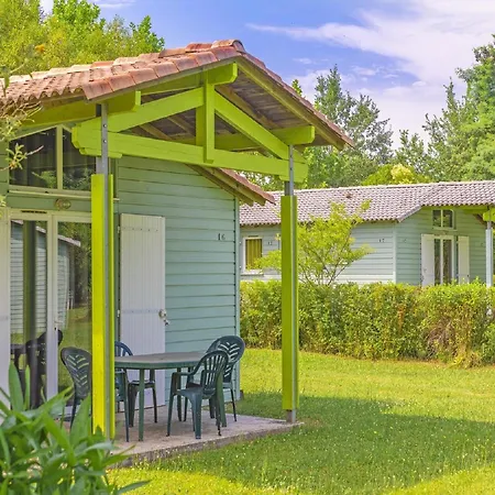 Detached With Dishwasher On The Banks Of The Lot Chalet
